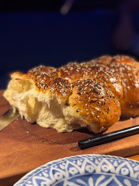 Close-up of fresh bread on a cutting board